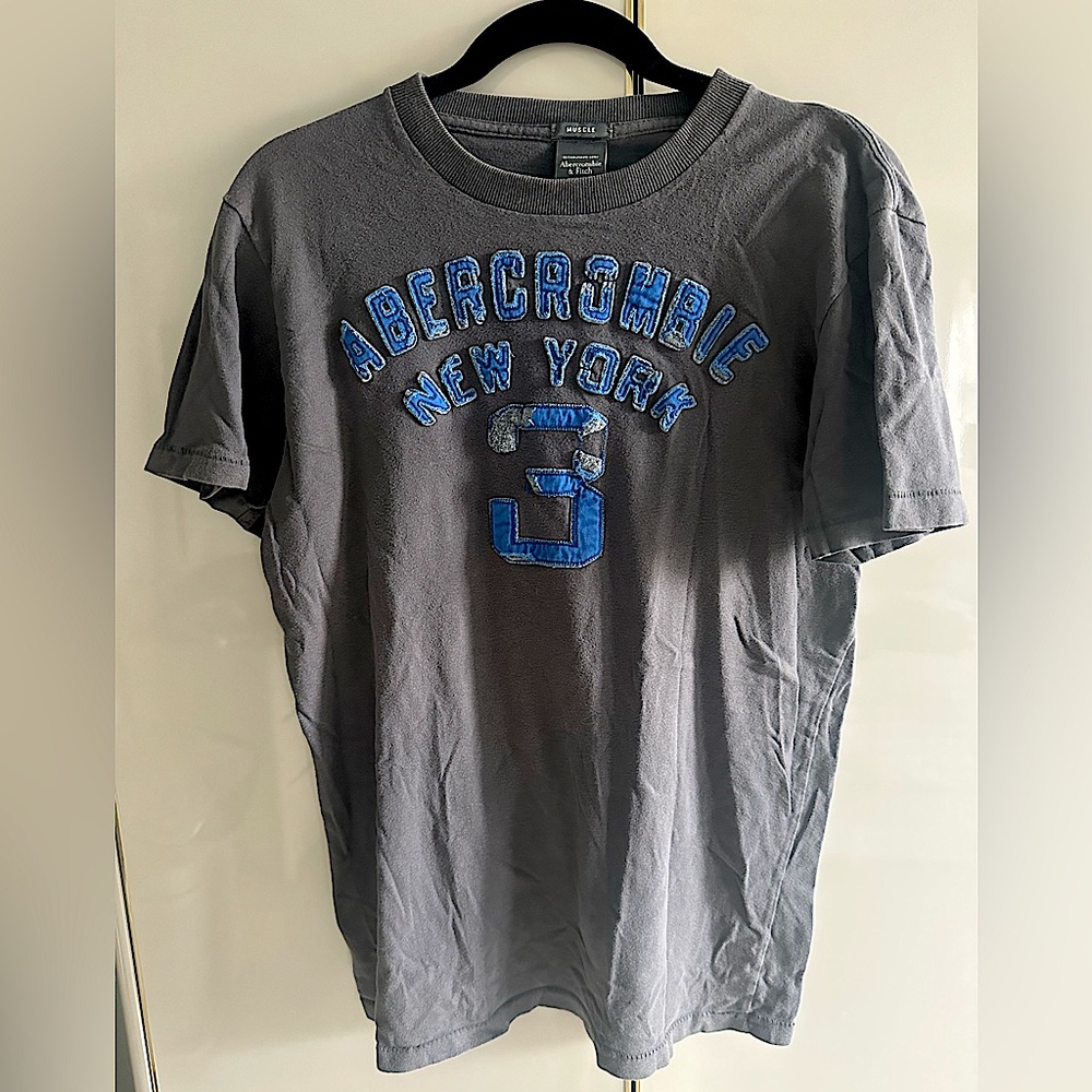 Abercrombie men’s tshirt